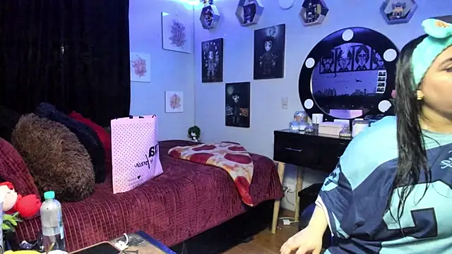 Luise Meyrink online show from April 1, 4:35 am