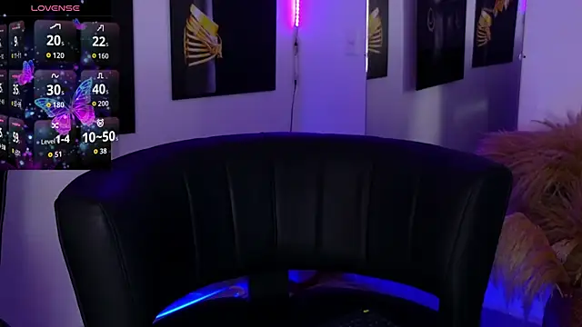 Snapshot of _brenna_hanson chatting on October 22, 7:19 pm brenna hanson online show from October 22, 7:19 pm