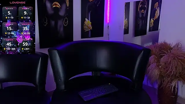 Snapshot of _brenna_hanson chatting on September 18, 7:34 pm brenna hanson online show from September 18, 7:34 pm