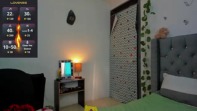 Snapshot of Sara-Murray chatting on October 31, 8:57 pm Sara-Murray online show from October 31, 8:57 pm