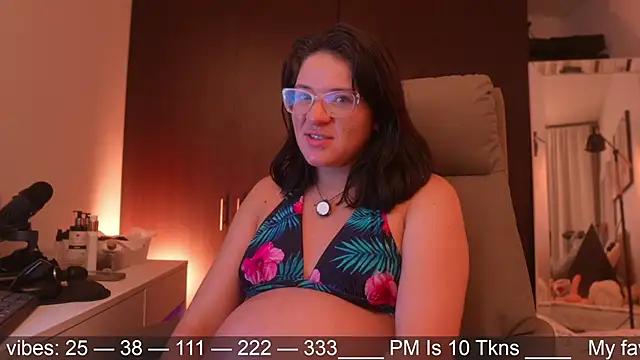 Anah s online show from April 21, 2:51 am