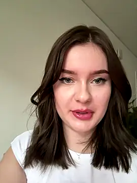 Snapshot of MaribelRiver chatting on October 5, 2:11 pm MaribelRiver online show from October 5, 2:11 pm