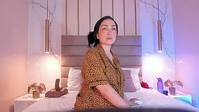 LIAH IZUMI online show from December 1, 7:38 pm