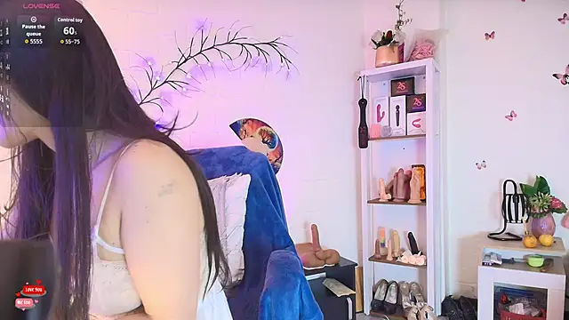 Snapshot of Rapunzeell_ chatting on September 23, 4:16 pm Rapunzeell  online show from September 23, 4:16 pm