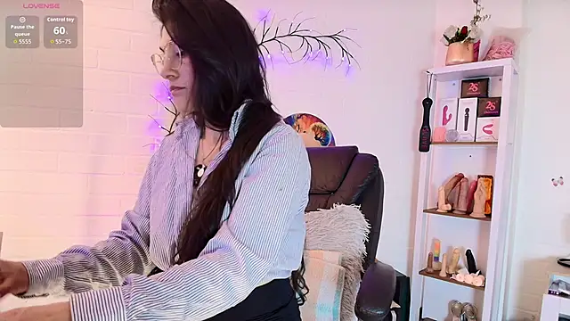 Snapshot of Rapunzeell_ chatting on September 26, 4:26 pm Rapunzeell  online show from September 26, 4:26 pm