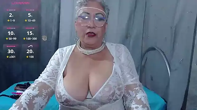 Snapshot of MarilinCarolina chatting on September 13, 3:25 am MarilinCarolina online show from September 13, 3:25 am