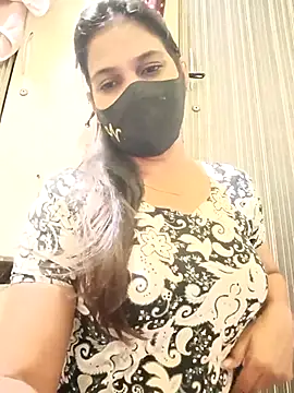 Snapshot of indianliza chatting on October 4, 8:13 pm indianliza online show from October 4, 8:13 pm