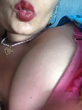 Snapshot of Ritasingh-0461 chatting on October 22, 2:38 am Ritasingh-0461 online show from October 22, 2:38 am