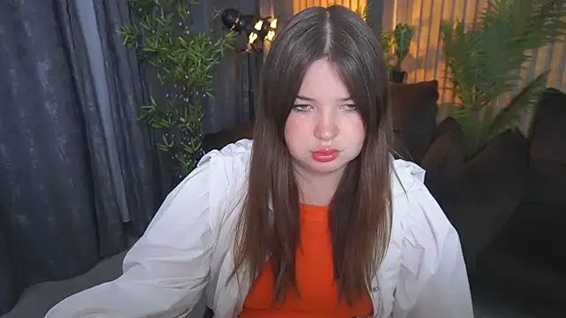 Snapshot of RosieMoons chatting on October 3, 8:03 pm RosieMoons online show from October 3, 8:03 pm