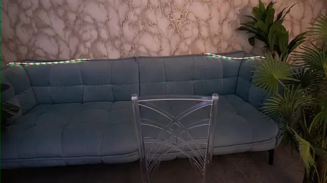 Snapshot of RosieMoons chatting on October 17, 7:28 pm RosieMoons online show from October 17, 7:28 pm