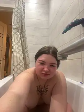 Snapshot of RosieMoons chatting on October 9, 6:17 am RosieMoons online show from October 9, 6:17 am