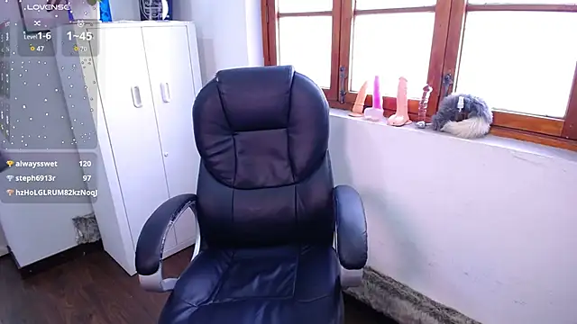 Snapshot of miss_gisselle chatting on October 22, 6:57 pm miss gisselle online show from October 22, 6:57 pm