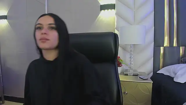 ChloeHarper  online show from March 24, 2:11 pm