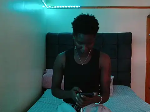 Kimberllie s online show from October 14, 8:28 am