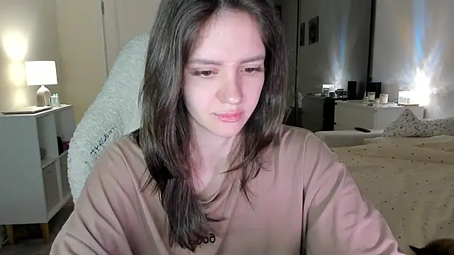 Sonia moon  online show from October 21, 3:21 am