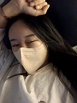 yuunalee online show from October 29, 9:06 pm