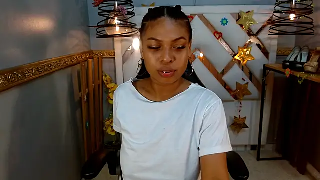 Snapshot of Naomi_Tylers chatting on September 12, 11:45 pm Naomi Tylers online show from September 12, 11:45 pm