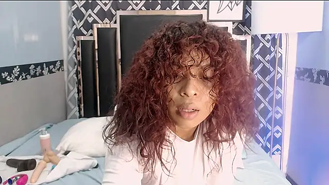 Snapshot of Naomi_Tylers chatting on October 4, 11:53 pm Naomi Tylers online show from October 4, 11:53 pm