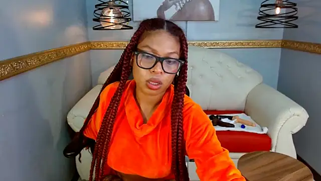 Naomi Tylers online show from November 1, 10:25 pm