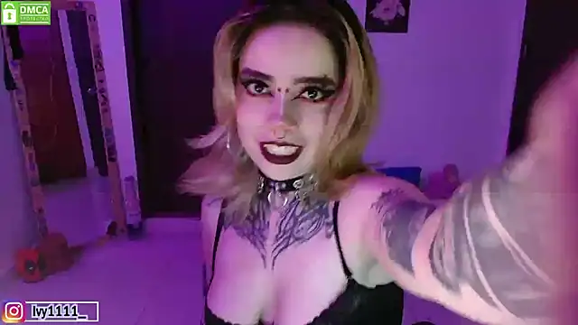 Ivy1111 online show from December 19, 3:10 am