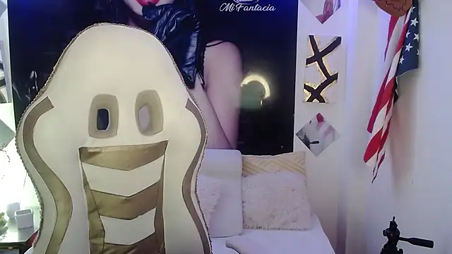 perlasharick 3 online show from March 31, 9:48 pm