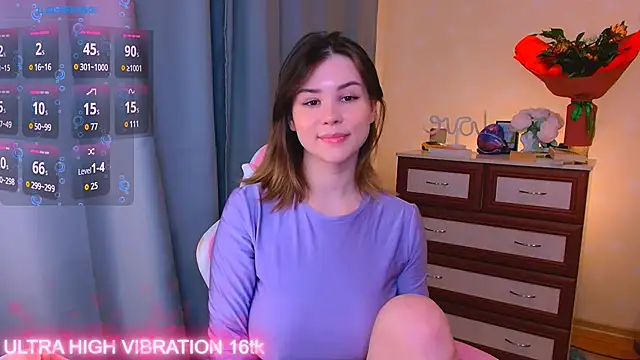 Snapshot of cutie_mili chatting on October 3, 8:19 am cutie mili online show from October 3, 8:19 am