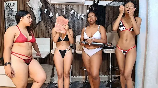 Snapshot of fetishcouples47 chatting on October 15, 11:24 am fetishcouples47 online show from October 15, 11:24 am