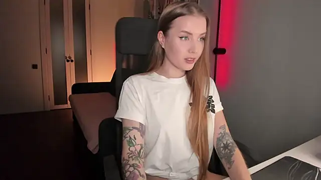 Midnight Mi online show from October 8, 3:05 pm