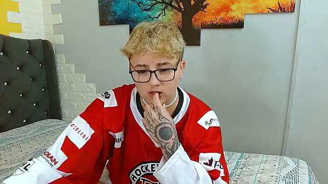 isabeautyx19 online show from October 11, 2:49 am