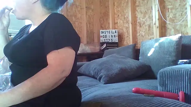 stellaquinn1775 online show from February 16, 9:58 pm