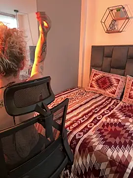 Bonnie vega online show from April 9, 9:09 pm