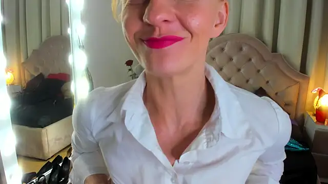 SquirtyAlisa online show from September 21, 10:30 pm