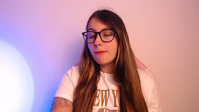 lalawhitte online show from January 17, 9:22 pm