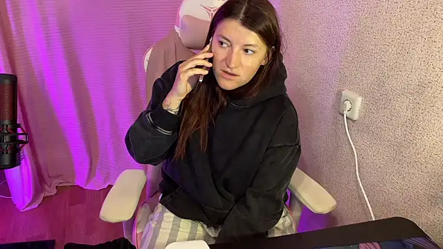 Snapshot of Katrin__kiss chatting on October 13, 3:58 pm Katrin  kiss online show from October 13, 3:58 pm