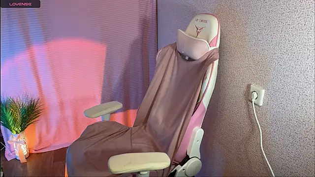 Snapshot of Katrin__kiss chatting on October 1, 7:30 pm Katrin  kiss online show from October 1, 7:30 pm