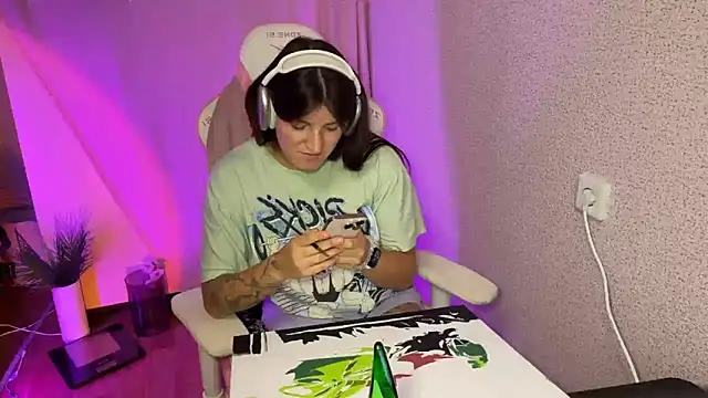 Snapshot of Katrin__kiss chatting on October 24, 10:06 pm Katrin  kiss online show from October 24, 10:06 pm