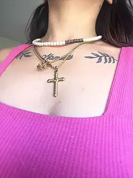 melisabunnny online show from January 17, 6:26 pm