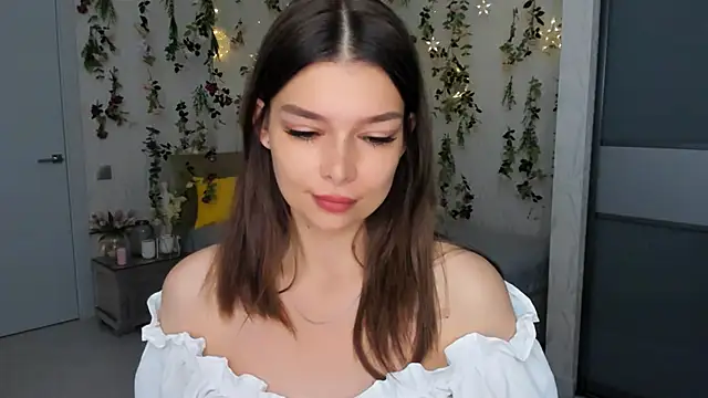 Snapshot of ContinentOfTranquility chatting on September 25, 1:04 am ContinentOfTranquility online show from September 25, 1:04 am