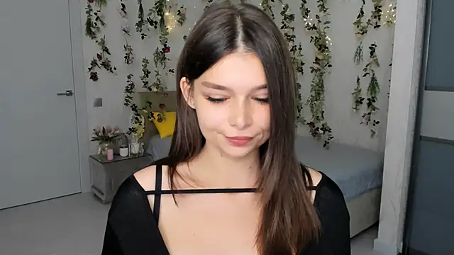 Snapshot of ContinentOfTranquility chatting on October 9, 1:32 am ContinentOfTranquility online show from October 9, 1:32 am