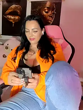 ReiyaRey online show from April 16, 8:08 pm