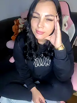 Snapshot of ReiyaRey chatting on October 25, 9:43 pm ReiyaRey online show from October 25, 9:43 pm