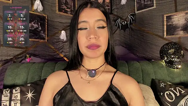 Snapshot of Bellax99_ chatting on October 28, 11:42 pm Bellax99 online show from October 28, 11:42 pm