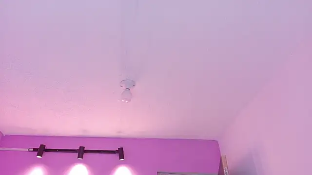 LoveQueen2 online show from March 26, 11:45 am