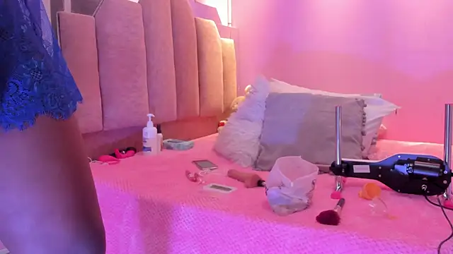 LoveQueen2 online show from November 19, 12:27 pm