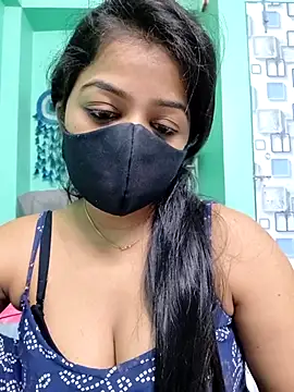 Monalisa Singh online show from May 5, 6:44 pm