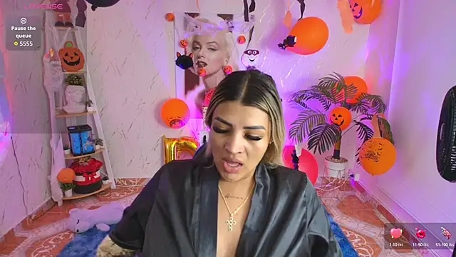 Snapshot of SALOOMEE__ chatting on October 25, 11:29 am SALOOMEE online show from October 25, 11:29 am