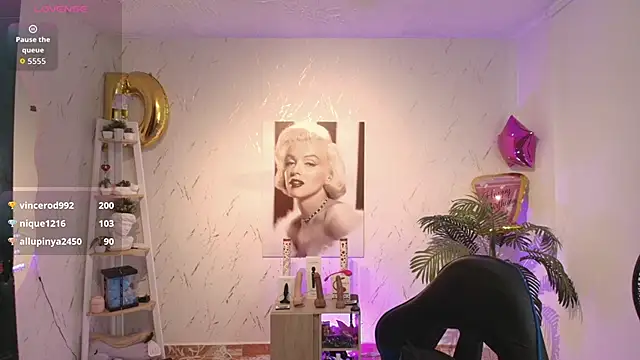 Snapshot of SALOOMEE__ chatting on September 23, 4:27 pm SALOOMEE online show from September 23, 4:27 pm