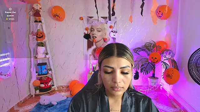 Snapshot of SALOOMEE__ chatting on October 21, 11:14 am SALOOMEE online show from October 21, 11:14 am