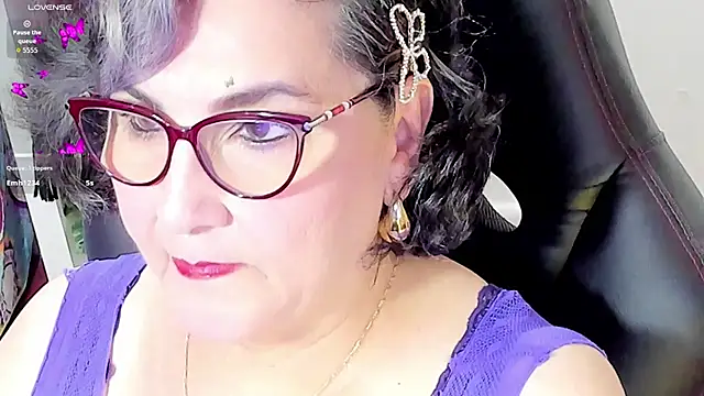 Snapshot of cataleya_mom chatting on September 13, 5:15 am cataleya mom online show from September 13, 5:15 am