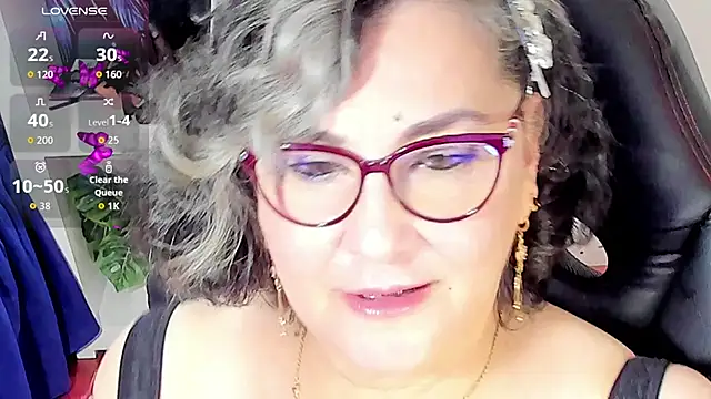 Snapshot of cataleya_mom chatting on October 29, 10:41 am cataleya mom online show from October 29, 10:41 am